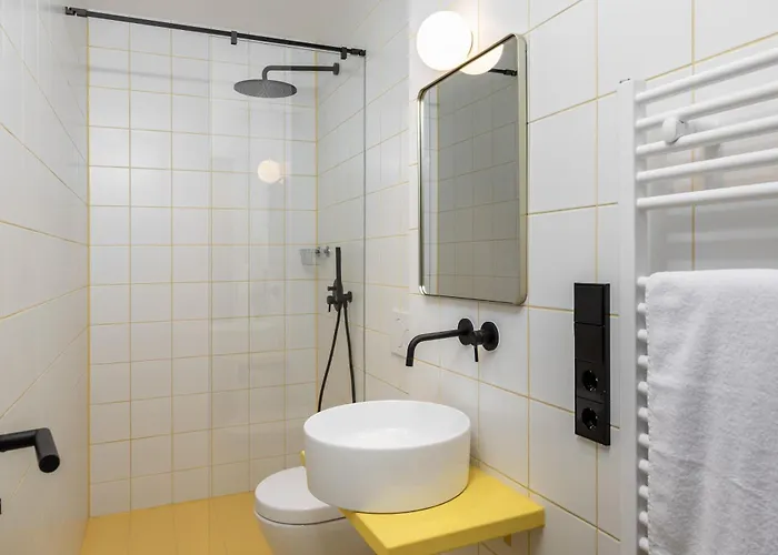 Apartamento Coolest In Berlin, Easy Check-in, Big & Cozy, Near Center - Especially For Groups!