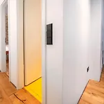 شقة Group Loft Duplex -130sqm- Near Antonplatz *