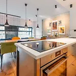 شقة Group Loft Duplex -130sqm- Near Antonplatz