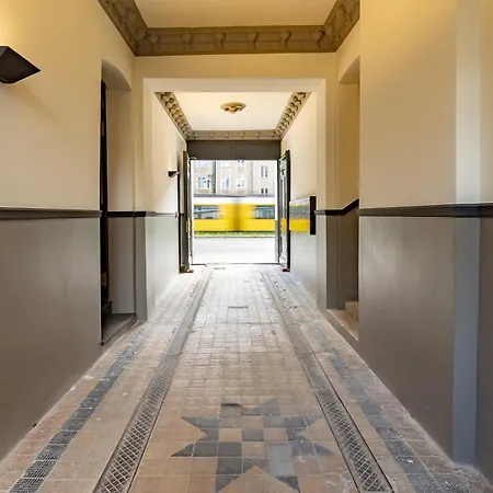 Coolest In Berlin, Easy Check-in, Big & Cozy, Near Center - Especially For Groups!