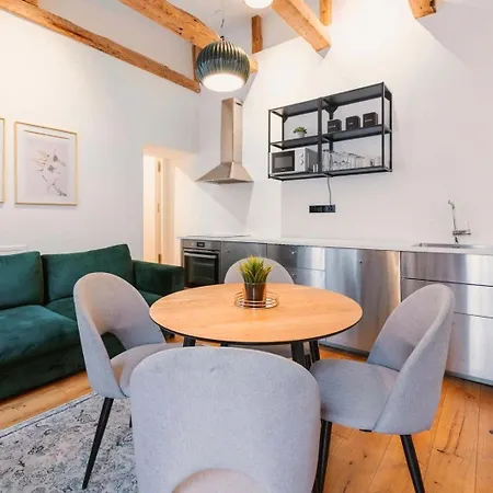 Group Loft Duplex -130sqm- Near Antonplatz