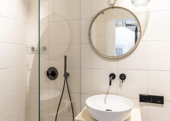 Apartament Coolest In Berlin, Easy Check-in, Big & Cozy, Near Center - Especially For Groups!