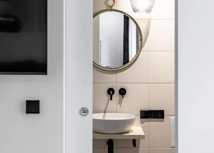 Coolest In Berlin, Easy Check-in, Big & Cozy, Near Center - Especially For Groups! *