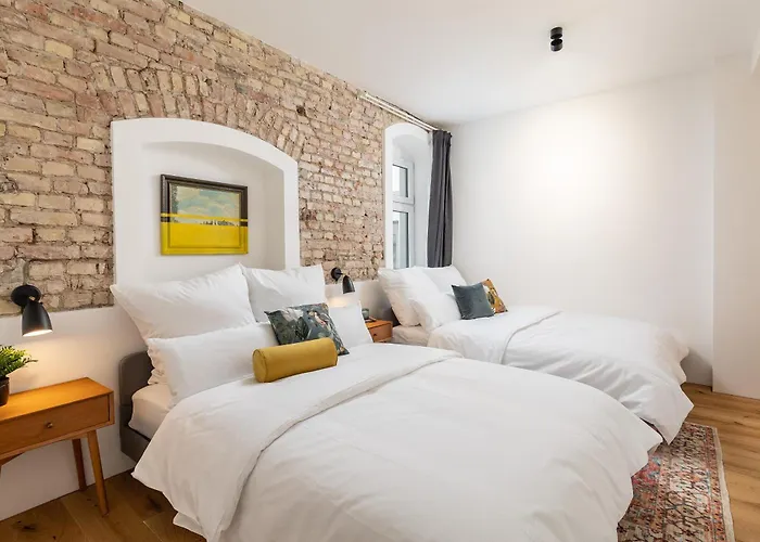 Apartamento Coolest In Berlin, Easy Check-in, Big & Cozy, Near Center - Especially For Groups! Berlín