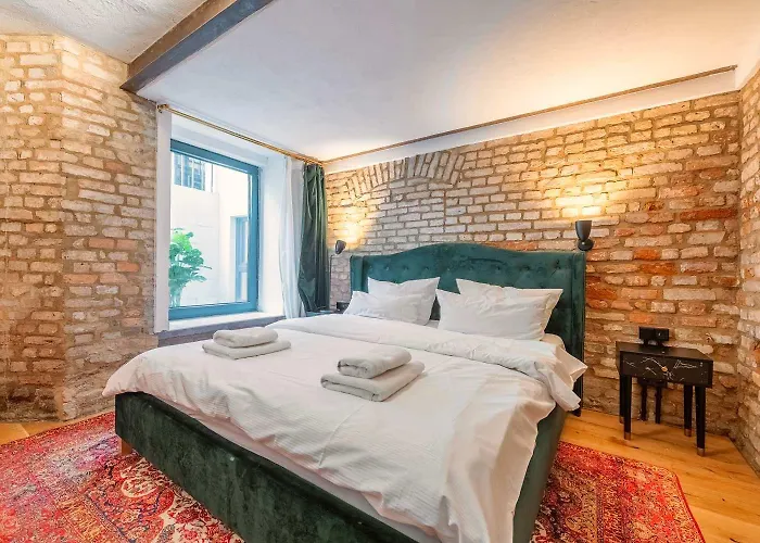 Group Loft Duplex -130sqm- Near Antonplatz