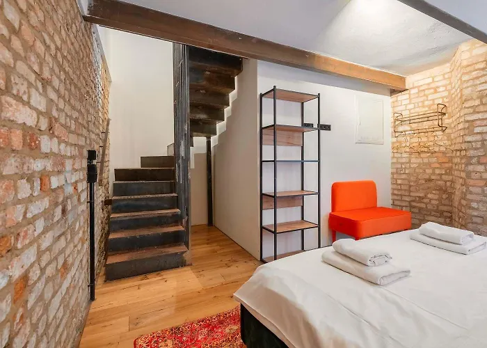 Group Loft Duplex -130sqm- Near Antonplatz