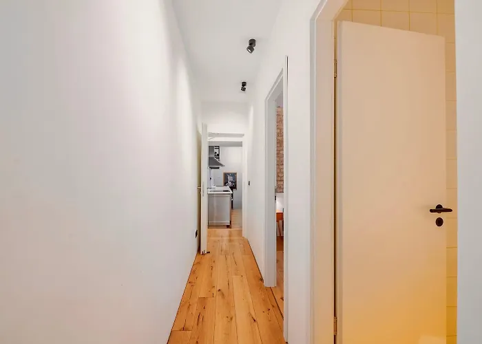 Group Loft Duplex -130sqm- Near Antonplatz * Berlino