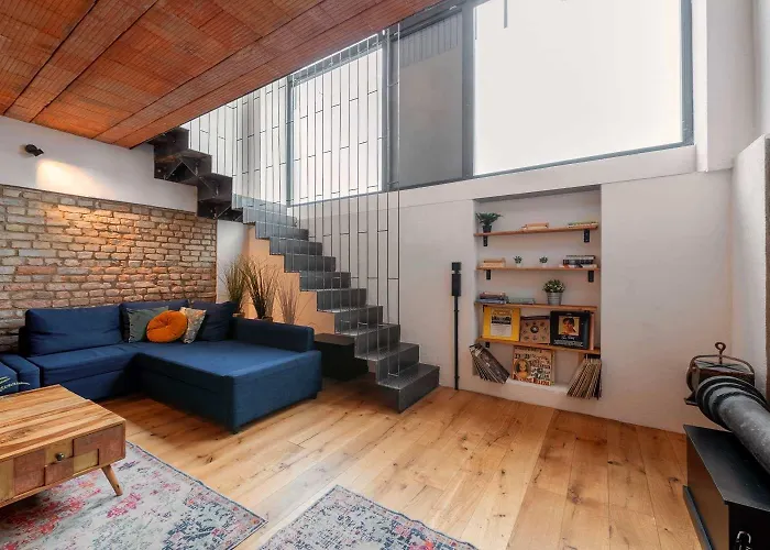 Appartamento Group Loft Duplex -130sqm- Near Antonplatz Berlino