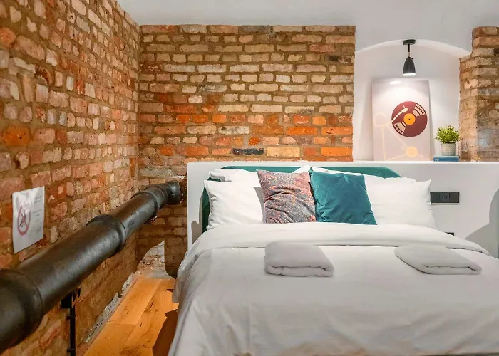 Group Loft Duplex -130sqm- Near Antonplatz Appartamento Berlino